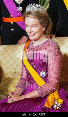 Luxembourg, Luxembourg. 15 Oct, 2019. La Reine Mathilde de Belgique au Palais grand-ducal à Luxembourg, le 15 octobre 2019, pour la photo officielle avant le banquet d'État à la 1re de 3 jours une visite d'Etat de Belgique à Luxembourg : Crédit Ph Albert van der Werf/ Pays-Bas OUT/Point de vue OUT |/dpa/Alamy Live News Banque D'Images