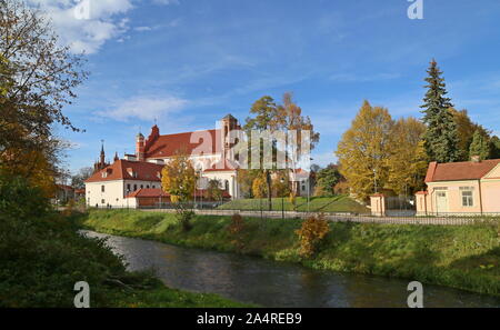 Vilnius. 15 Oct, 2019. Photo prise le 15 octobre 2019 montre un paysage d'automne à Vilnius, Lituanie. Credit : Guo Mingfang/Xinhua/Alamy Live News Banque D'Images