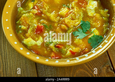 Courge spaghetti, Chow Mein chinois sain pour emporter. Banque D'Images