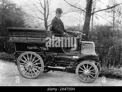1898 Daimler wagonette. Banque D'Images