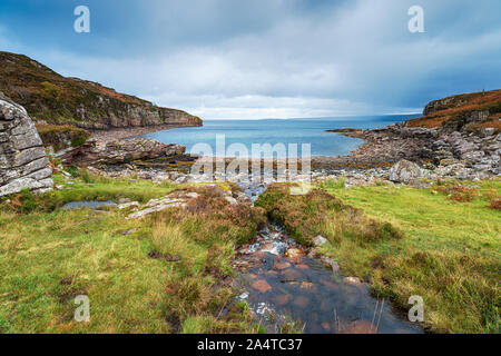 Camas Ban plage, une petite crique près de Fearnbeg sur le saint-péninsule dans les Highlands d'Ecosse Banque D'Images