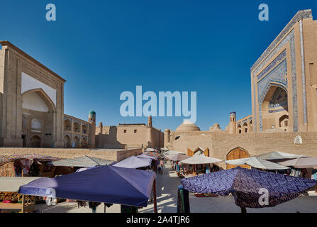 Allakuli Khan Madrassah, Itchan-Kala, Khiva, Ouzbékistan, l'Asie centrale Banque D'Images