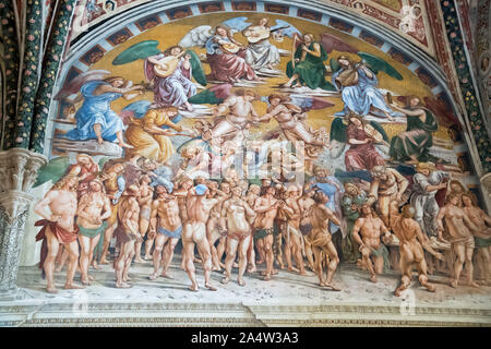 Les élus au Paradis fresco par Luca Signorelli au début de chapelle Renaissance de la Madonna di San Brizio du gothique italien Cattedrale di Santa Maria A Banque D'Images