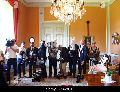 Linköping, Suède 20140517 La princesse Victoria, Prince Daniel et la princesse Estelle sont accueillis à l'Östergötland et le château de Linköping. La princesse Estelle est duchesse d'Östergötland et visite son paysage pour la première fois.Photo Jeppe Gustafsson Banque D'Images