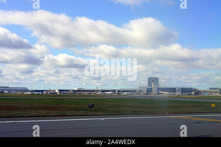 HALIFAX, Nouvelle-Écosse -5 oct 2019- Vue de l'aéroport international Stanfield d'Halifax (YHZ) à Halifax, Nouvelle-Écosse, Canada. Banque D'Images