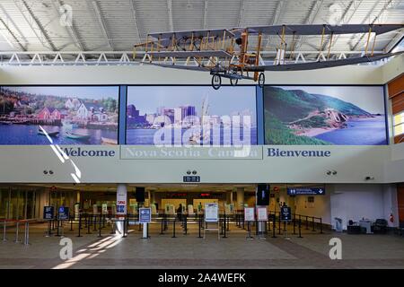HALIFAX, Nouvelle-Écosse -5 oct 2019- Vue de l'aéroport international Stanfield d'Halifax (YHZ) à Halifax, Nouvelle-Écosse, Canada. Banque D'Images