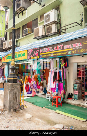 Rue typique de tissu traders à Kuala Lumpur Malaisie Banque D'Images