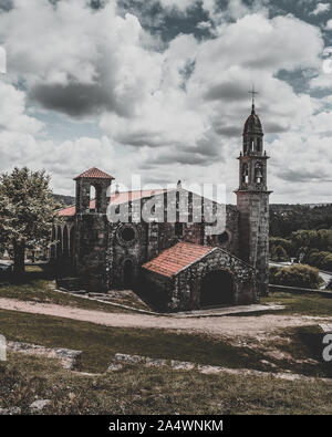 Monastère et touristique et un abri sur la route de Santiago à Muxia, dans l'endroit de Moraime, monastère de Sa de La Ribera Moraime. Banque D'Images