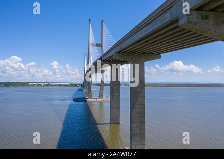 Vue aérienne de grand pont à câbles à Brunswick en Géorgie aux États-Unis. Banque D'Images