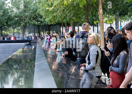 Piscine Memorial à Ground Zero à Manhattan, NYC Banque D'Images