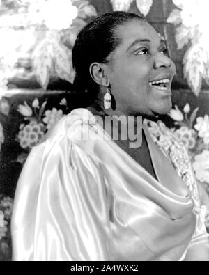 BESSIE SMITH (1894-1937), chanteur de blues américain à propos de 1936 Banque D'Images