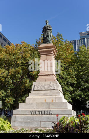 Statue de la reine Victoria en tant que jeune femme à Victoria Square, Montréal, Québec, Canada Banque D'Images