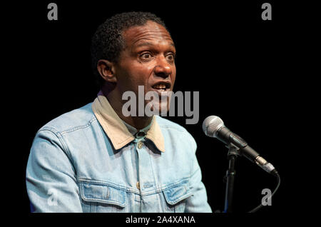 Manchester, UK. 16 Oct, 2019. Lemn Sissay poète apparaît au festival de littérature de Manchester. Credit : Russell Hart/Alamy Live News Banque D'Images