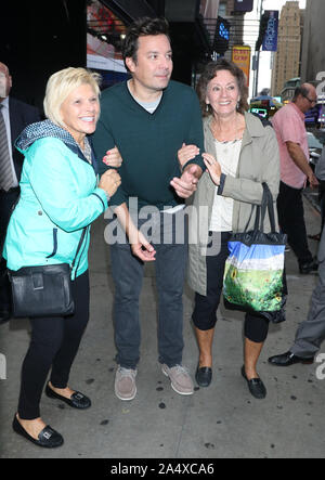 New York, USA. 16 Oct, 2019. Octobre 16, 2019 Jimmy Fallon à Strahan, Sara, Keke pour parler de son nouveau livre c'est bébé à New York. 16 octobre 2019, RW/MediaPunch:Crédit Crédit : MediaPunch Inc/Alamy Live News Banque D'Images