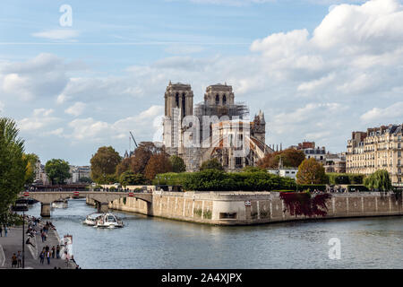 Notre Dame de Paris en reconstruction Banque D'Images