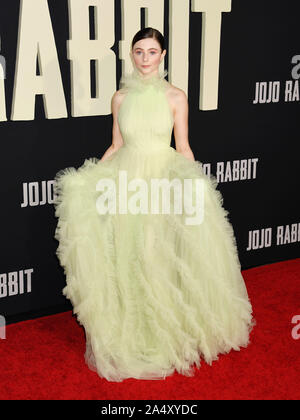 HOLLYWOOD, CA - le 15 octobre : Thomasin McKenzie assiste à la première de projecteurs Fox' 'Jojo Lapin' au poste 43 de l'American Legion Hall le 15 octobre 2019 à Los Angeles, Californie. Banque D'Images