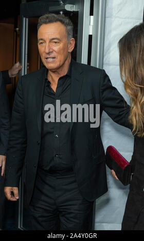 New York, NY - 16 octobre 2019 : Bruce Springsteen assiste à la projection spéciale de New York d'étoiles de l'Ouest à Metrograph Banque D'Images