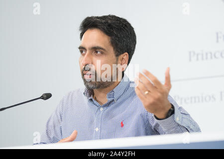 Oviedo, Espagne. 16 Oct, 2019. La Princesse des Asturies pour la coopération internationale, Salman Khan qui fréquentent les médias cet après-midi, au cours de l'Salman Khan conférence de presse à l'hôtel Reconquista à Oviedo. (Photo par Alberto Brevers/Pacific Press) Credit : Pacific Press Agency/Alamy Live News Banque D'Images