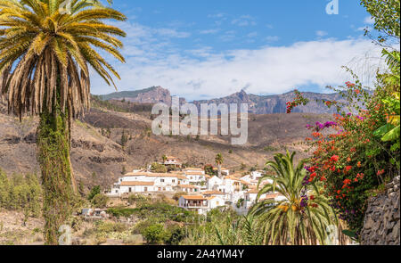 Paysage avec Fataga Village sur Gran Canaria, Îles Canaries, Espagne Banque D'Images