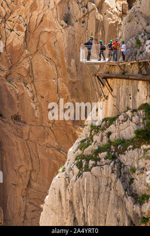 Équipements Caminito del Rey activée pour les randonneurs d'aventure. Malaga, Andalousie, espagne. Juin 2017 Avril Banque D'Images