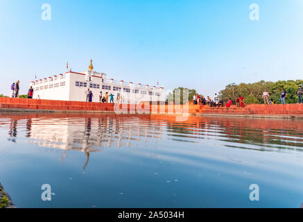 Maya saint Temple Dev à Lumbini. Le lieu de naissance du Seigneur Gautama Buddha Banque D'Images