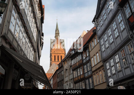 Hanovre, Allemagne - 15 octobre 2019 : l'Église le marché sur la place du marché à Hanovre en Basse-saxe de l'Allemagne. L'Eglise est appelée Marktk Banque D'Images