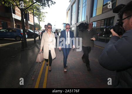 Ancien footballeur Angleterre Paul Gascoigne quitte le Tribunal de la Couronne de Teesside, Middlesbrough, après qu'il a été innocenté de toutes les accusations d'agression sexuelle contre une femme dans un train. Banque D'Images