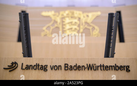 Stuttgart, Allemagne. 16 Oct, 2019. Le lutrin dans le parlement de l'état de Bade-Wurtemberg. Crédit : Sébastien Gollnow/dpa/Alamy Live News Banque D'Images