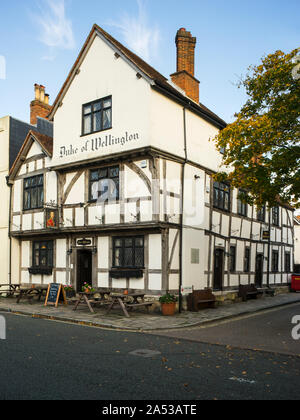 Le duc de Wellington pub dans Bugle Street, Southampton remonte à 1220 et est un bâtiment classé Grade II Banque D'Images
