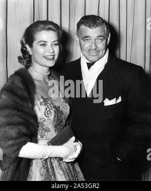 GRACE KELLY et Clark Gable à la 26e ACADEMY AWARDS le 25 mars 1954 à la RKO Pantages Theatre à Hollywood , Californie Banque D'Images