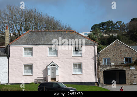Une maison rose à Charlestown , Cornwall, UK Banque D'Images