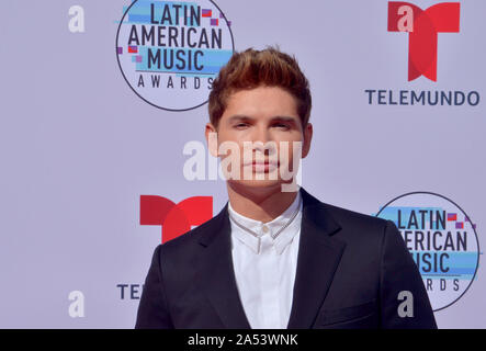 Los Angeles, United States. 17 Oct, 2019. L'acteur Christian Acosta arrive pour la cinquième conférence annuelle de l'American Music Awards au Théâtre Dolby dans la section Hollywood de Los Angeles, le jeudi, 17 octobre 2019. Cet événement annuel rend hommage à des réalisations exceptionnelles pour les artistes dans la région de l'industrie de la musique. Photo par Jim Ruymen/UPI UPI : Crédit/Alamy Live News Banque D'Images