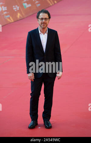 Rome, Italie. 17 Oct, 2019. Le scénariste et réalisateur Ethan Coen arrive sur le tapis rouge lors de la 14ème Festival du Film de Rome à l'Auditorium Parco della Musica (photo de Barbara Como/Pacific Press) Credit : Pacific Press Agency/Alamy Live News Banque D'Images