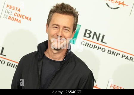 Rome, Italie. 17 Oct, 2019. L'acteur américain Edward Norton, assiste à l'Motherless Brooklyn photocall lors de la 14ème Festival du Film de Rome. Credit : SOPA/Alamy Images Limited Live News Banque D'Images