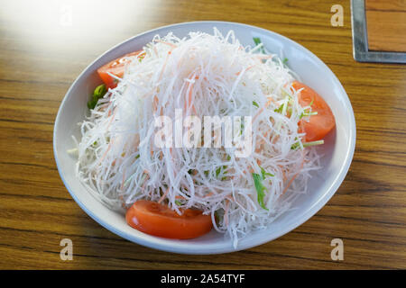 Salade de radis Daikon Banque D'Images