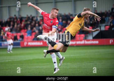 Salford City FC 1-0 Cambridge United. La gâche de Salford, Adam Rooney célèbre la notation. Banque D'Images