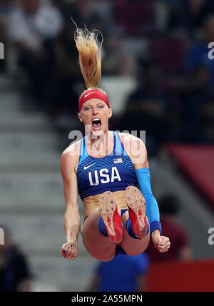 USA's Sandi Morris célèbre un dégagement pendant la finale du saut à la perche femmes Banque D'Images