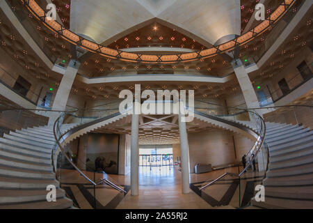 Le hall d'entrée du Musée d'art islamique de Doha, Qatar fish eye view Banque D'Images