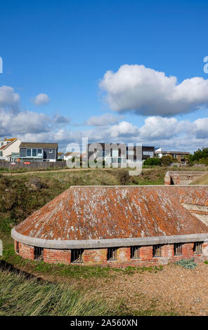 Shoreham by Sea West Sussex UK - Shoreham Redoubt fort est une structure défensive à l'entrée de Shoreham Harbour, à l'embouchure de la rivière Adur Banque D'Images