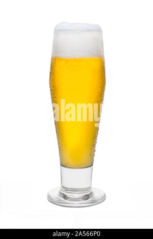 La bière Pilsner classique avec condensation, avec mousse # 2. Banque D'Images