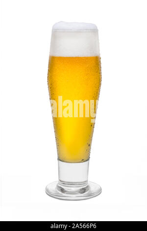 La bière Pilsner classique avec condensation, avec mousse # 4. Banque D'Images