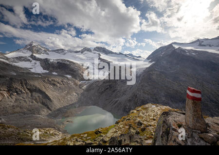 Paysage alpin. Vue sur les glaciers et sommets Obersulzbach Kees. Obersulzbachtal. Sulzsee lac proglaciaire. Parc national de Hohe Tauern. Alpes autrichiennes. Banque D'Images