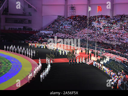 Wuhan, province du Hubei en Chine. 18 Oct, 2019. La cérémonie d'ouverture des 7e Jeux Mondiaux Militaires du CISM est tenue à Wuhan, capitale de la province du Hubei en Chine centrale, le 18 octobre 2019. Credit : Xiao Yijiu/Xinhua/Alamy Live News Banque D'Images