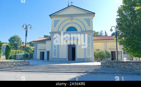 Eglise de Saint Leonard dans Intimiano - Capiago Intimiano, Côme, Lombardie, Italie. Banque D'Images