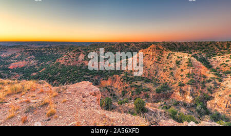 Lever du soleil à Palo Duro Canyon, TX. Banque D'Images