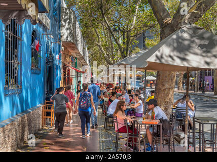 Santiago, Bellavista. Cafés et bars sur la rue Pio Nono, Barrio Bellavista, Santiago, Chili, Amérique du Sud Banque D'Images