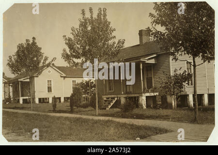 Vue sur le chêne blanc Cotton Mills, Greensboro, NC, montrant le bel emplacement de l'usine, sa propriété bien entretenue, et les bonnes conditions de logement. Résumé : des photographies sur les dossiers de la Commission nationale sur le travail des enfants (États-Unis) Banque D'Images