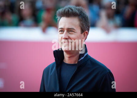 Rome, Italie. 18 Oct 2019. Edwart Norton s'occupe le tapis rouge lors de la 14ème Festival du Film de Rome à l'Auditorium Parco della Musica, le 18 octobre 2019. Banque D'Images