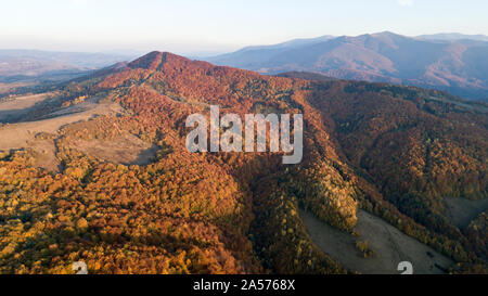 Paysage d'automne la montagne. Banque D'Images