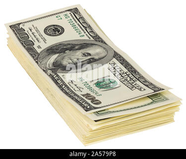 Petite pile de billets de cent dollars us - 50 pcs, isolé sur fond blanc avec composition diagonale Banque D'Images